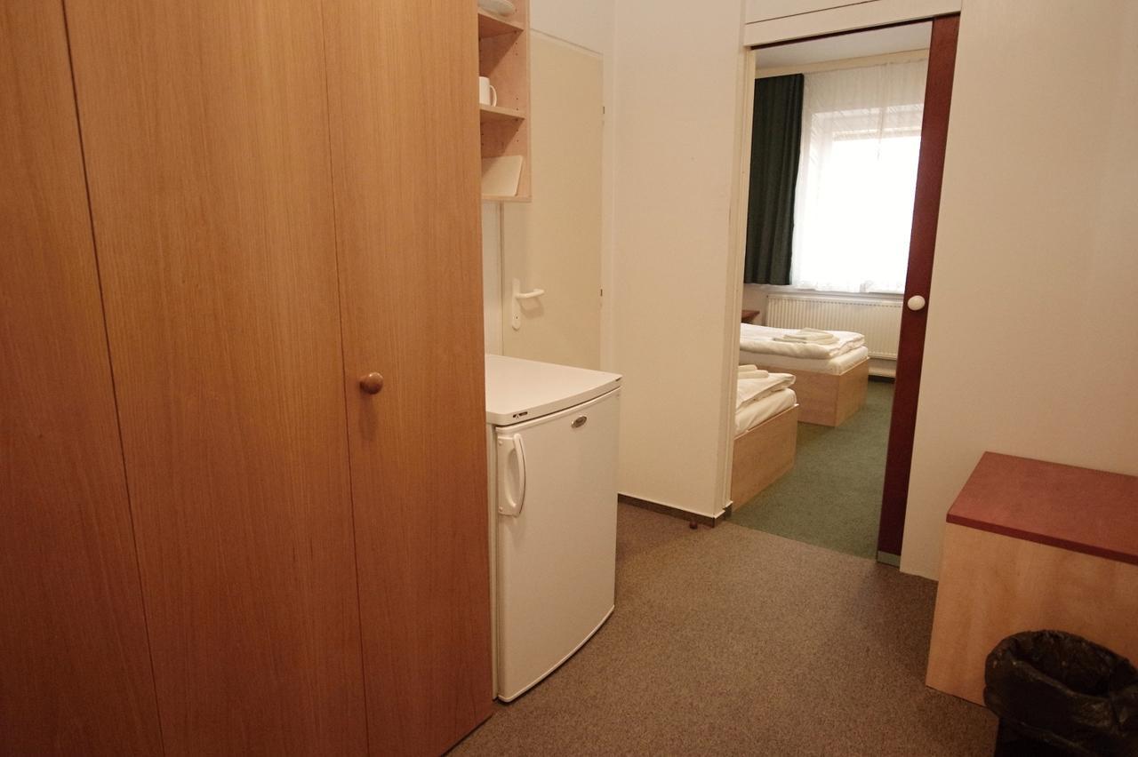 Kolej Akademie Hotel Brno Luaran gambar