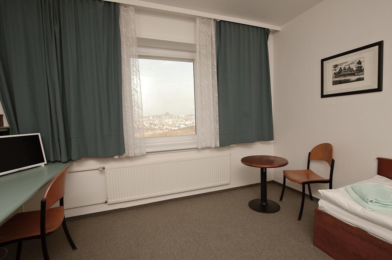 Kolej Akademie Hotel Brno Luaran gambar