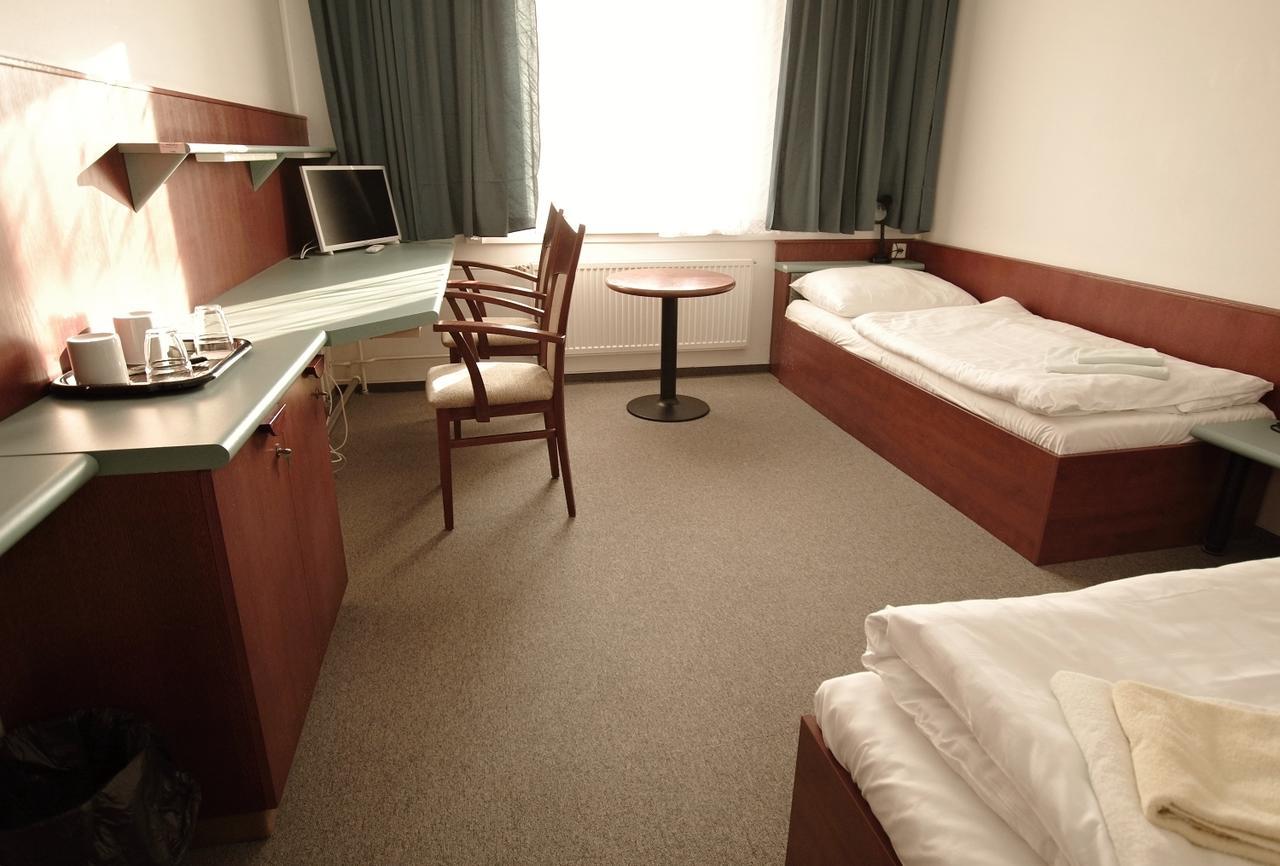 Kolej Akademie Hotel Brno Luaran gambar