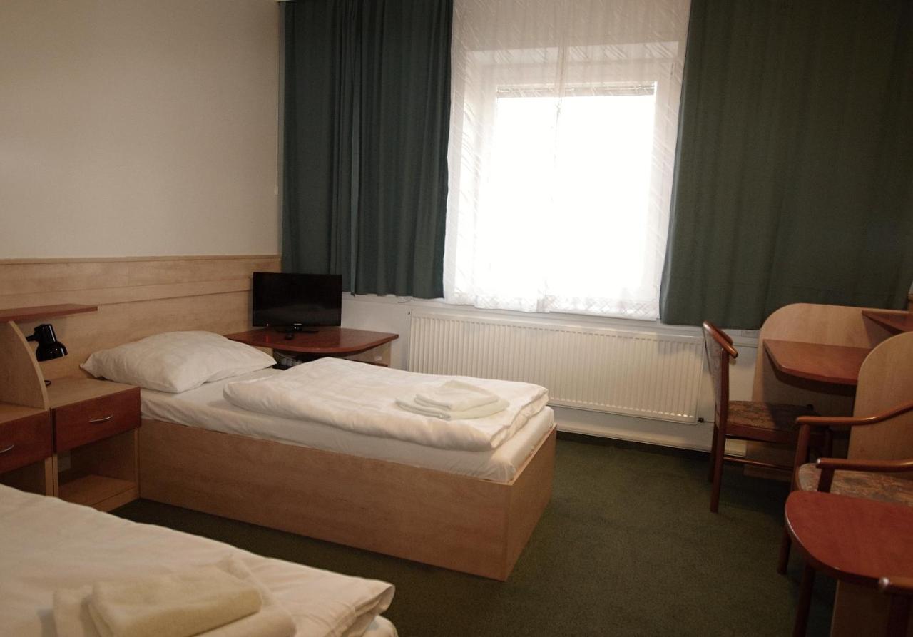 Kolej Akademie Hotel Brno Luaran gambar